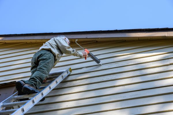 Vinyl Siding Caulk Repair in Golden